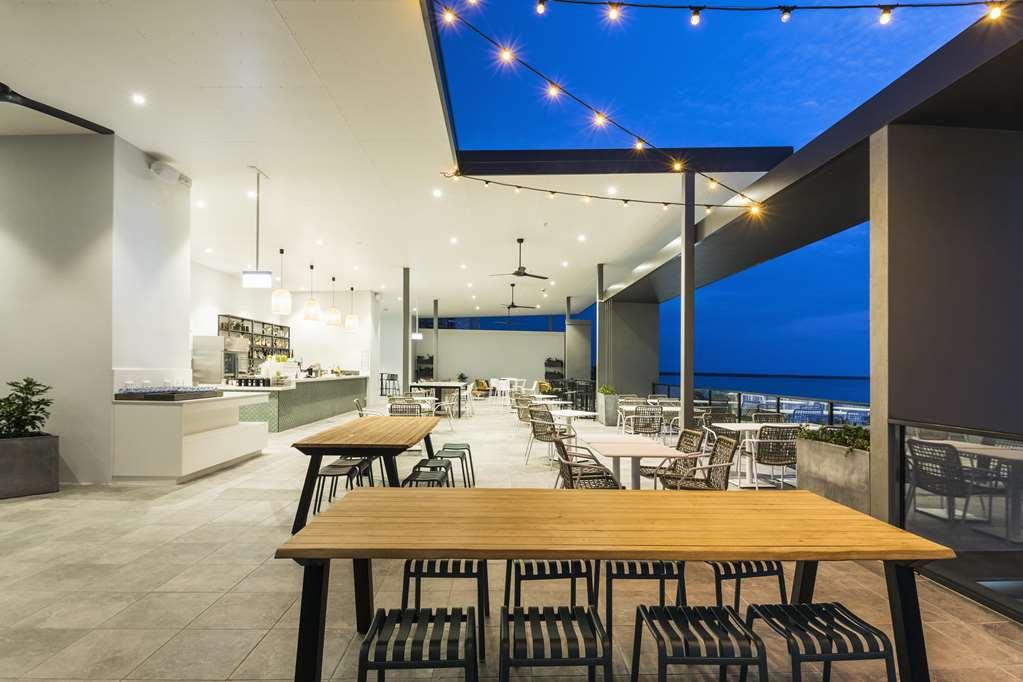 Oaks Cairns Hotel Restoran foto