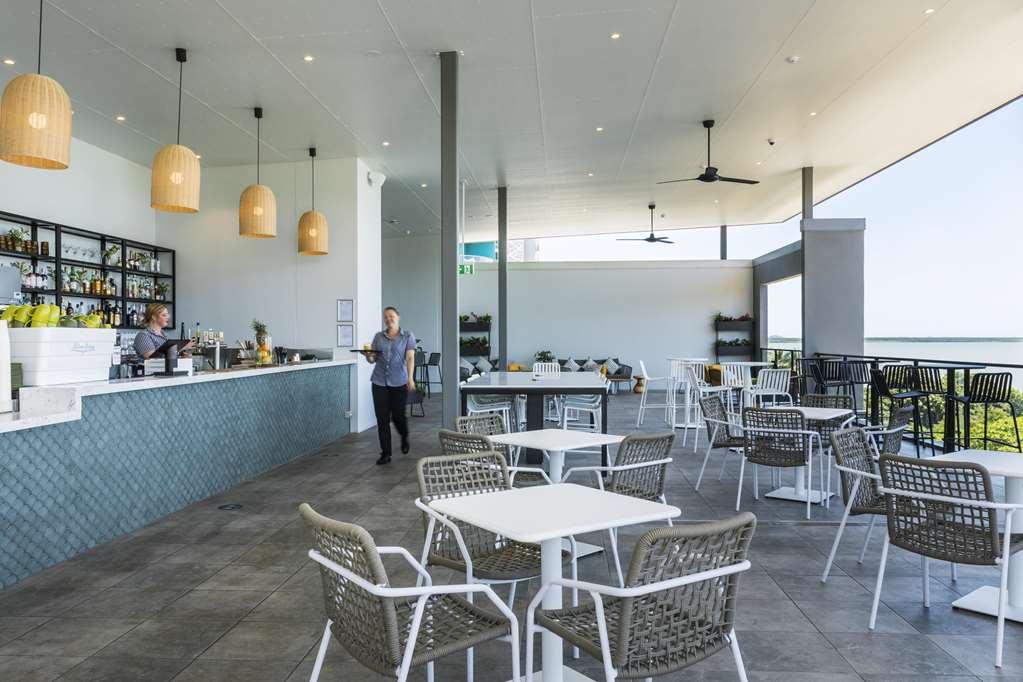 Oaks Cairns Hotel Restoran foto
